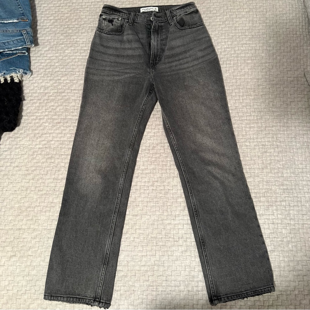 Abercrombie & Fitch Ultra High Rise Ankle Straight Jeans